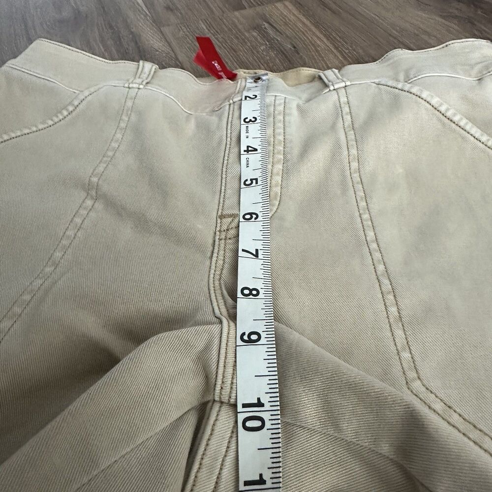 SPANX Stretch Twill Shorts Side Stripe Almond Tan Size Medium Shaping 6” Inseam - Picture 7 of 9